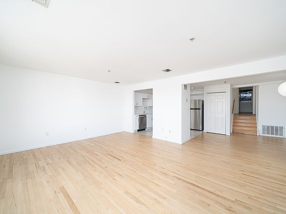 5th image of 8909 Riverside Pl #1