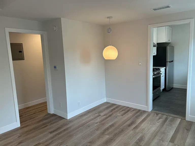 1315 N Poinsettia Pl #7 — Photo 10
