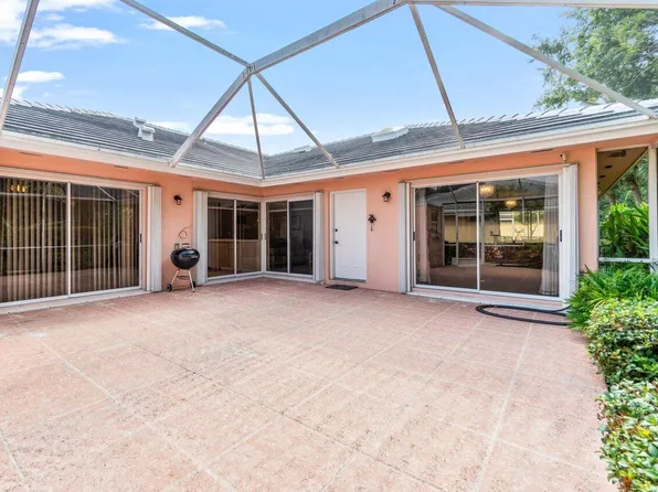 2802 Lakemont Court, Palm Beach Gardens, FL 33403