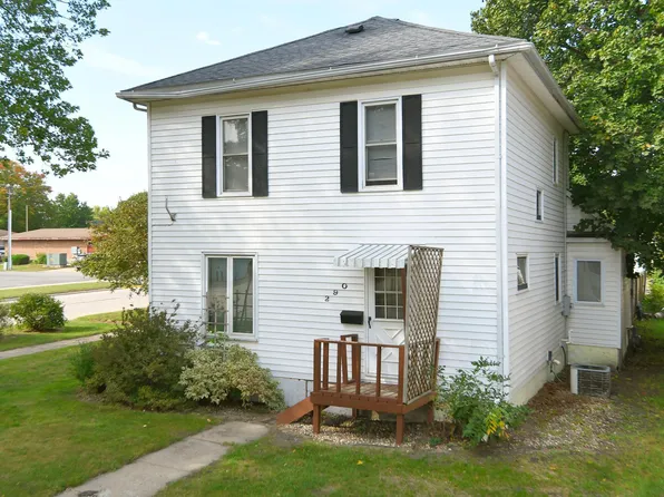 290 1st Ave SE, Wells, MN 56097