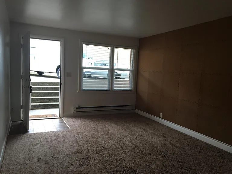 4717 44th Ave SW #8 — Photo 3