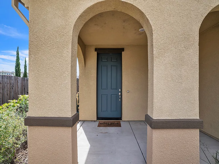 4562 Butterfly Ridge Dr — Photo 9