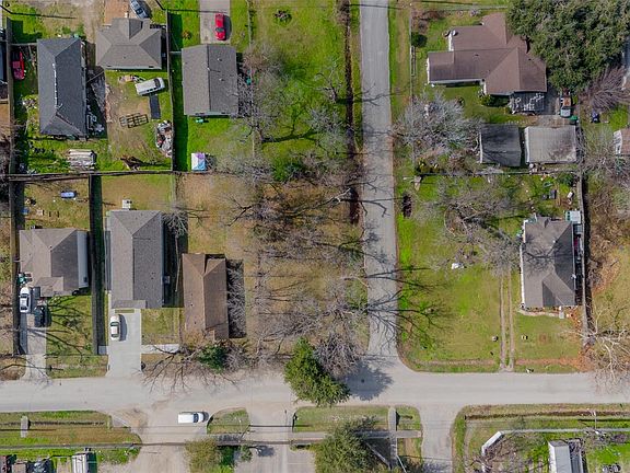 4th image of 2523 Sakowitz St