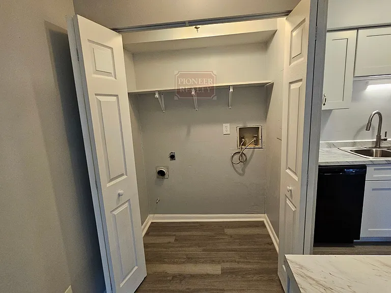 1827 Ivystone Dr — Photo 31