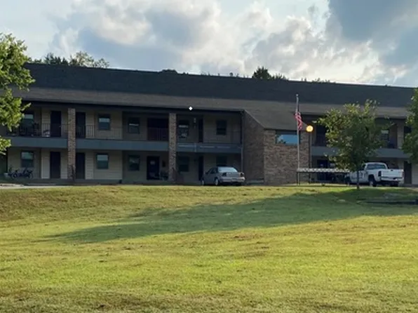 55 4th St #1, Norfork, AR 72658