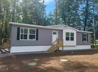 137 Salmon Falls Rd, Rochester, NH 03868
