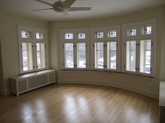 4th image of 2620 W Carmen Ave