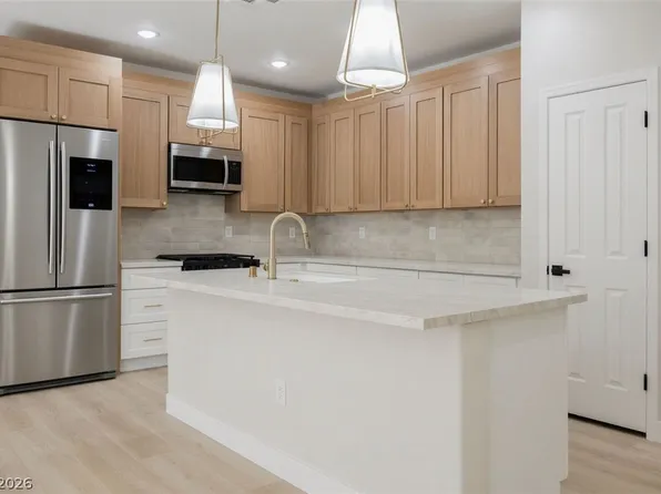 2409 Hamonah Dr, Henderson, NV 89044