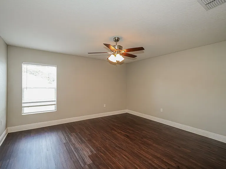 5062 Belmont Park Ln — Photo 10