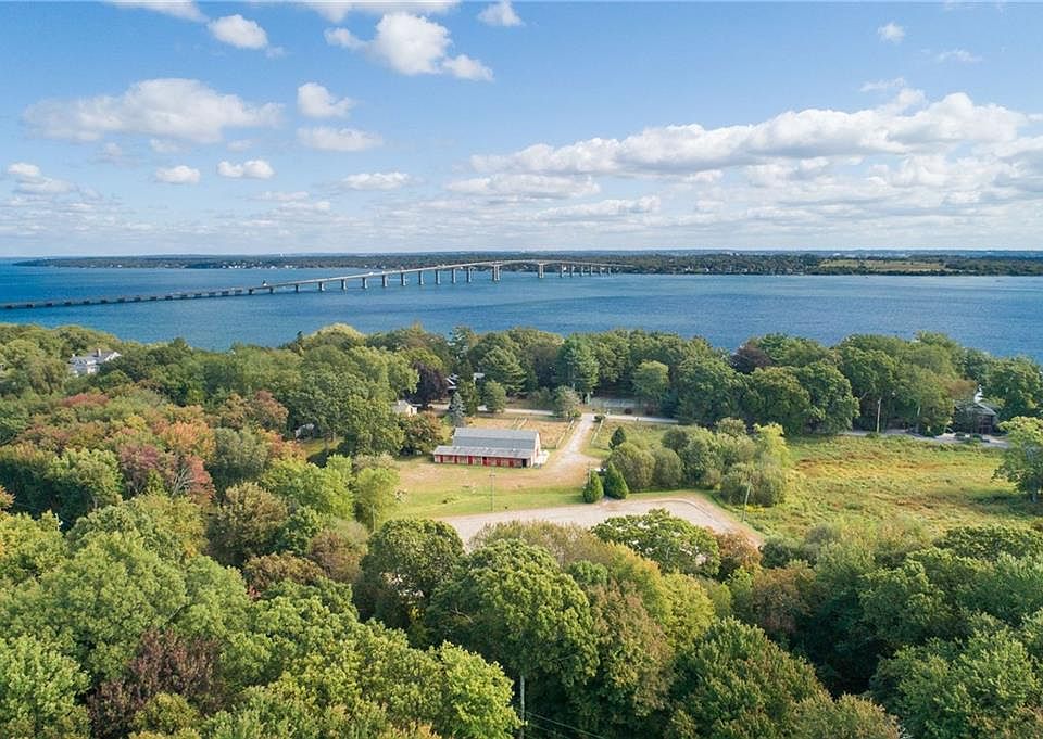 110 Lloyd Rd, Saunderstown, RI 02874 Zillow