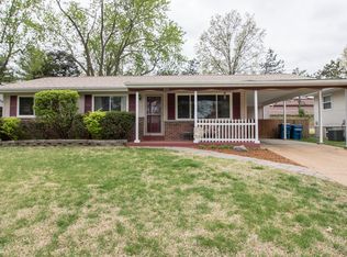 818 Mary Jo Ln, Hazelwood, MO