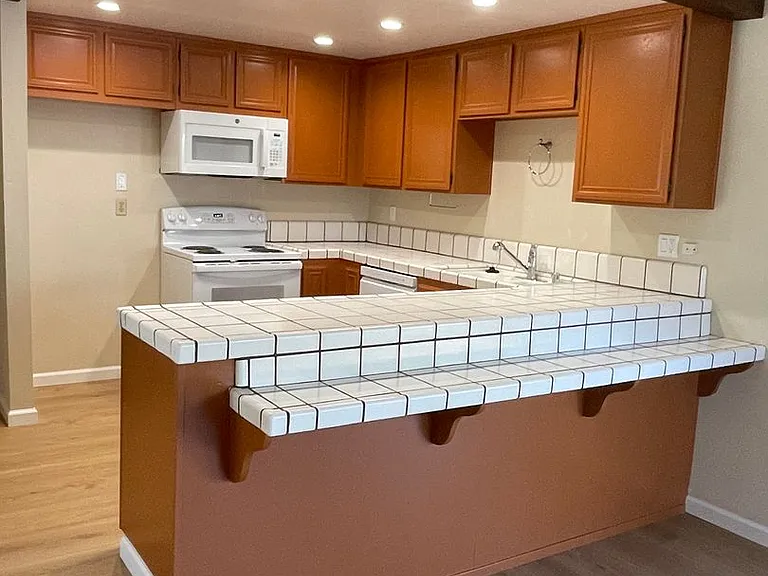 8421 Westwood Dr — Photo 15