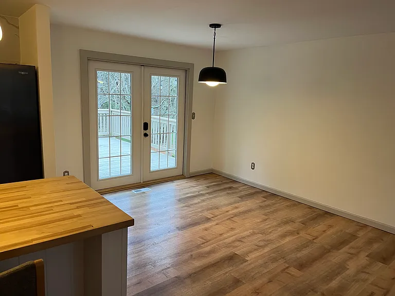 988 SW Inglewood Ln — Photo 5