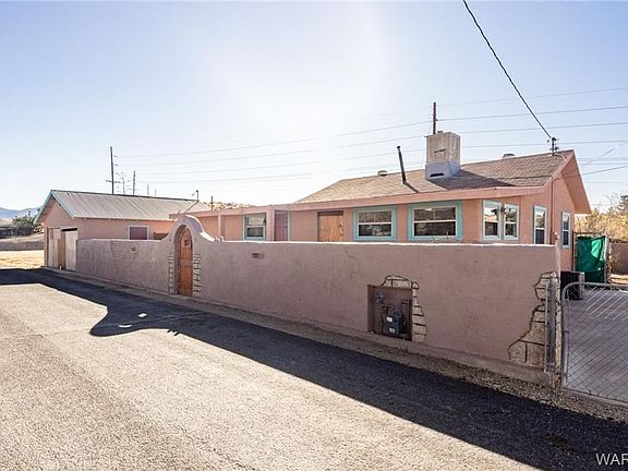 3rd image of 537 Park Ln
