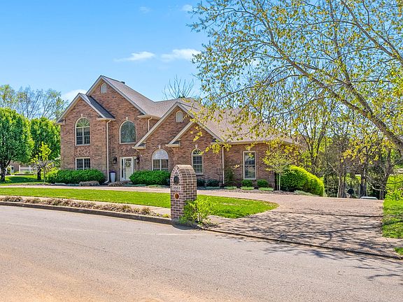 2nd image of 2553 Stone Briar Dr