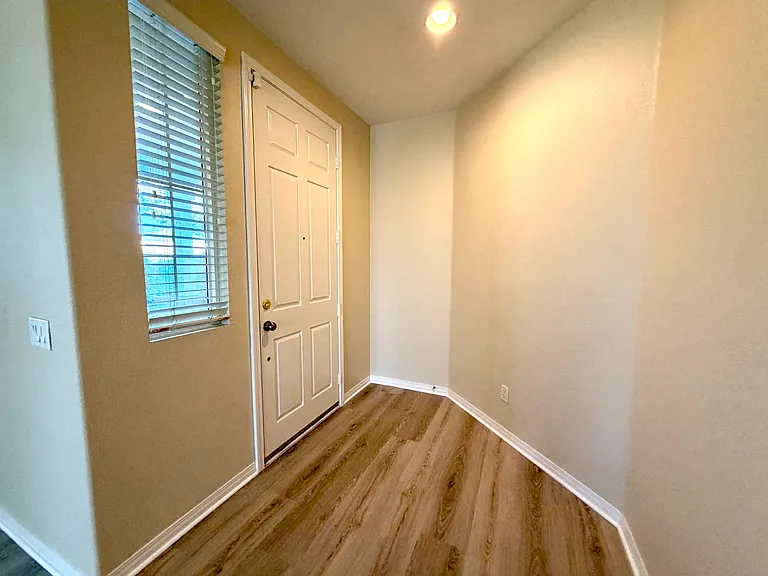 40220 Emily Pl — Photo 7