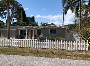 1005 Darwin Rd, Venice, FL 34293