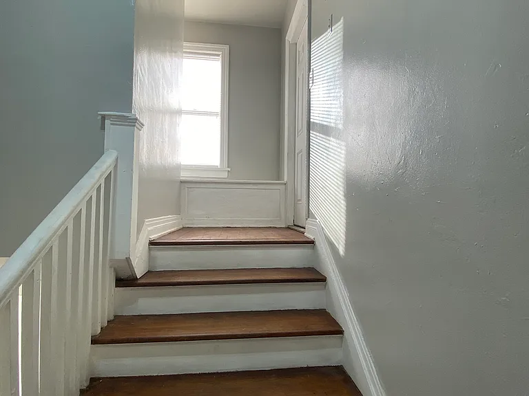 1130 N Ellison Ave — Photo 16