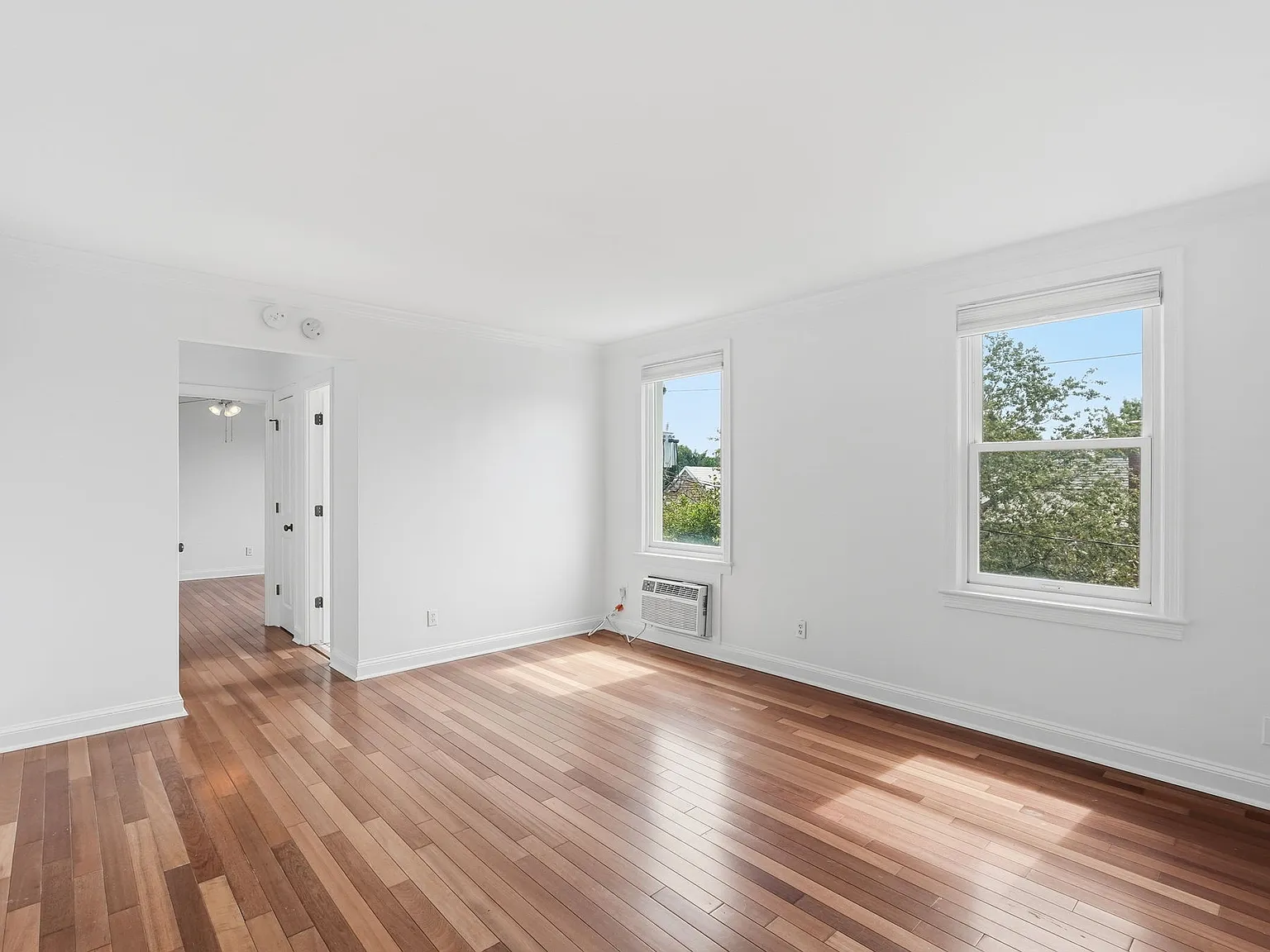 1 bed, 672 sqft, $2,000 — Photo 3