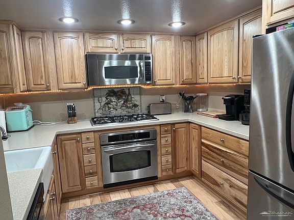 5th image of 18571 Glenview Ct
