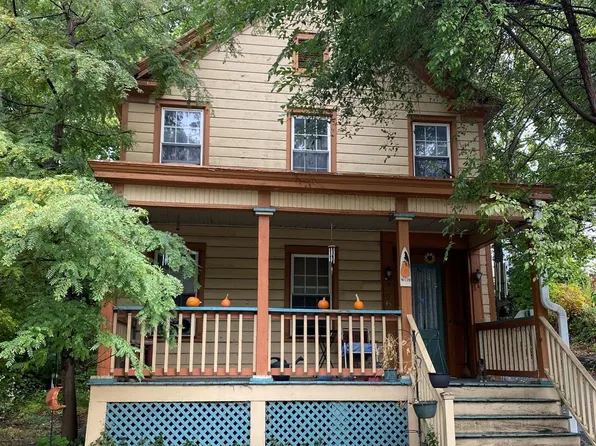 36 Westerlo St, Coeymans, NY 12045