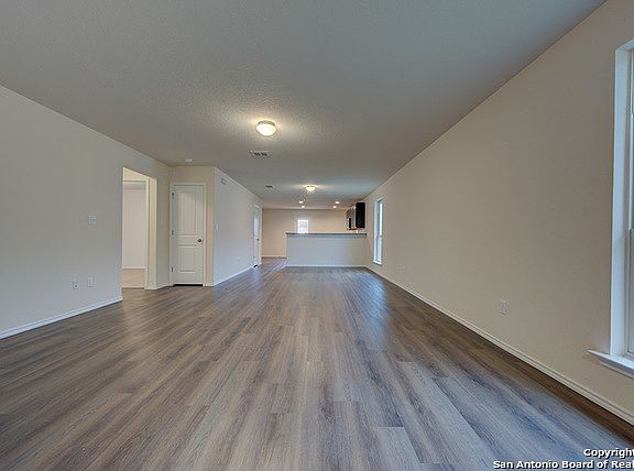 3rd image of 170 Canopy Oak Lane