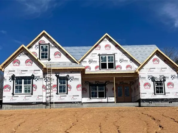 986 Medinah Dr, Winston Salem, NC 27107