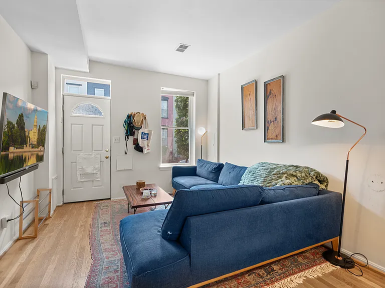 2226 12th Pl NW — Photo 3