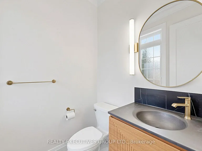 8 Limelight St — Photo 24