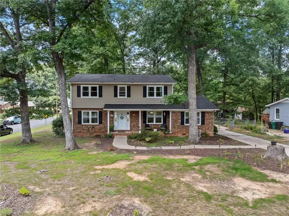 1001 Oakview Rd, High Point, NC 27265