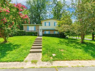 945 Northwood Dr, Charlotte, NC 28216