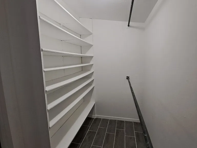 Master Bedroom Walk in Closet