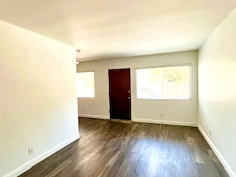 4822-4826 Cypress St — Photo 5