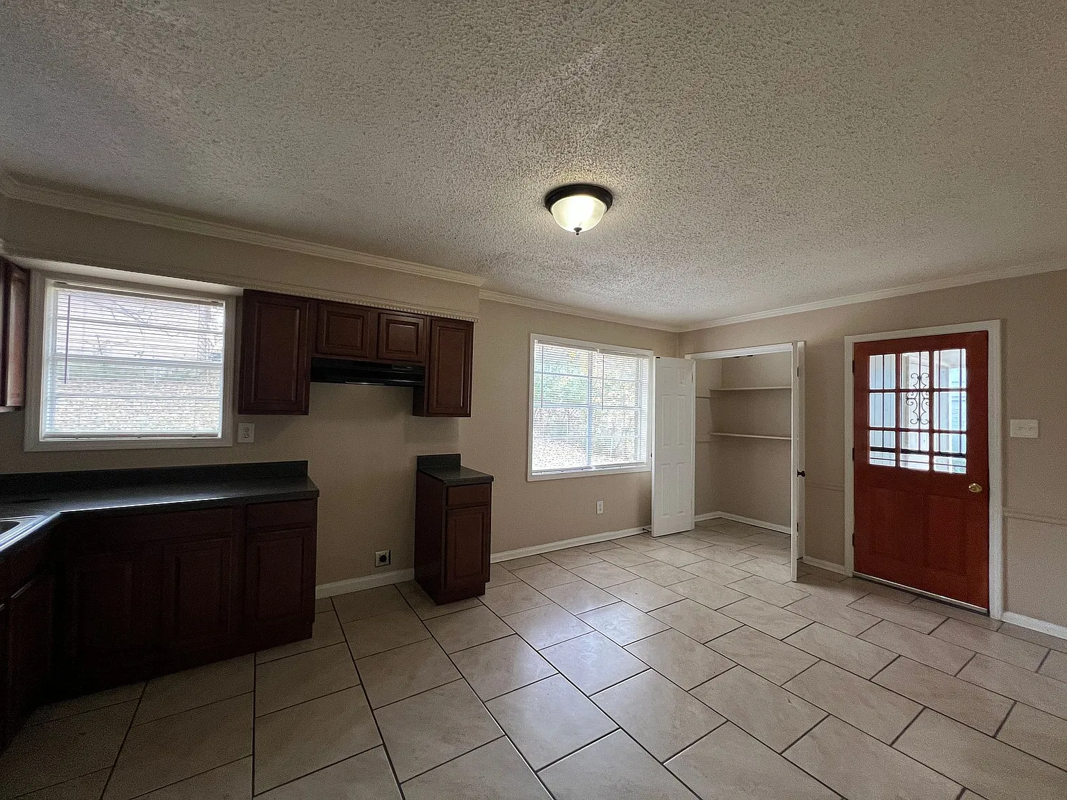 5093 Blacksmith Dr — Photo 4