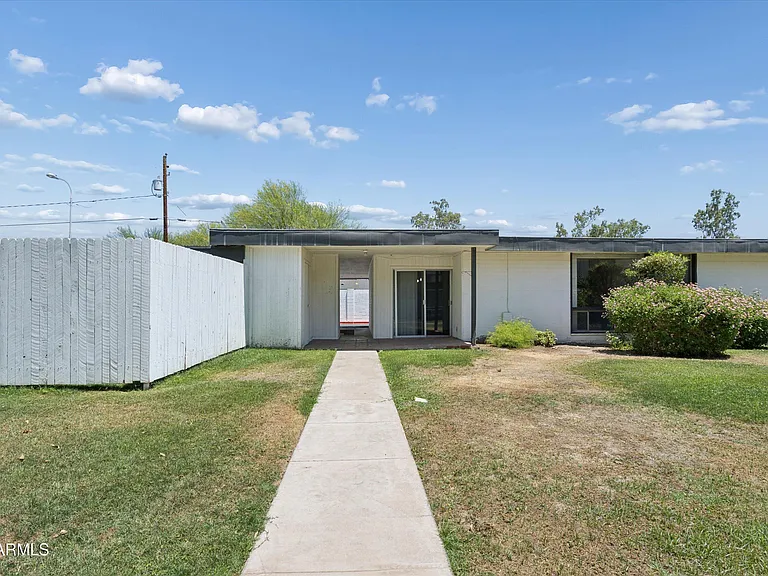 3308 E Camelback Rd — Photo 23