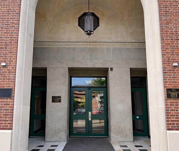 Monument Place Apartments — Photo 3