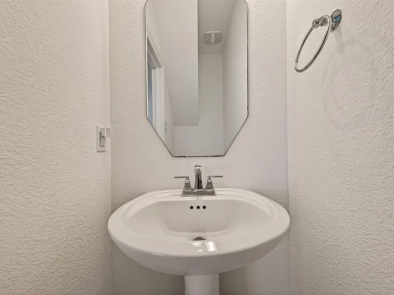 1006 Grey Dusk Ct — Photo 22