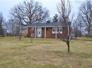 7000 W Cornbread Rd, Yorktown, IN 47396