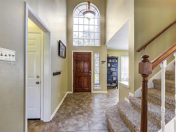 4th image of 207 Chariss Glen Dr
