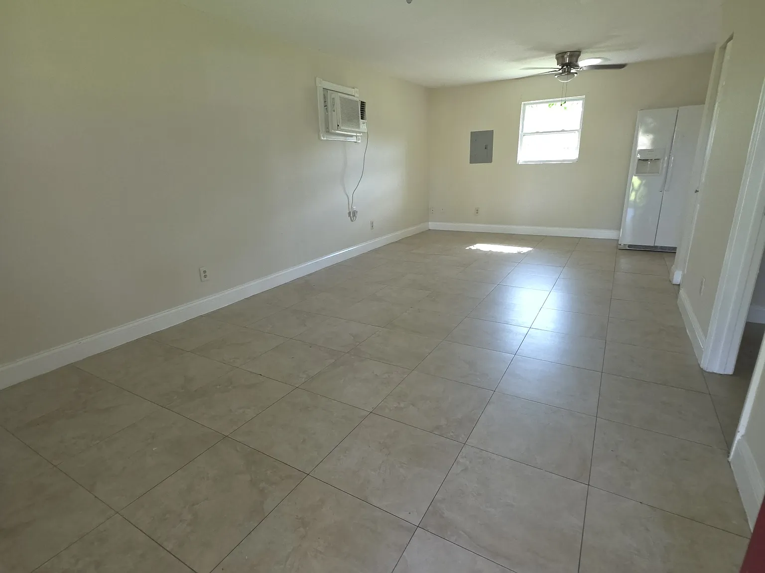 2 bed, 960 sqft, $1,600 — Photo 2