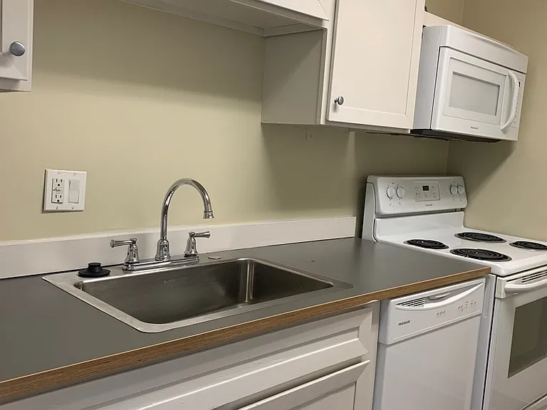 Irving Heights Apartments — Photo 80