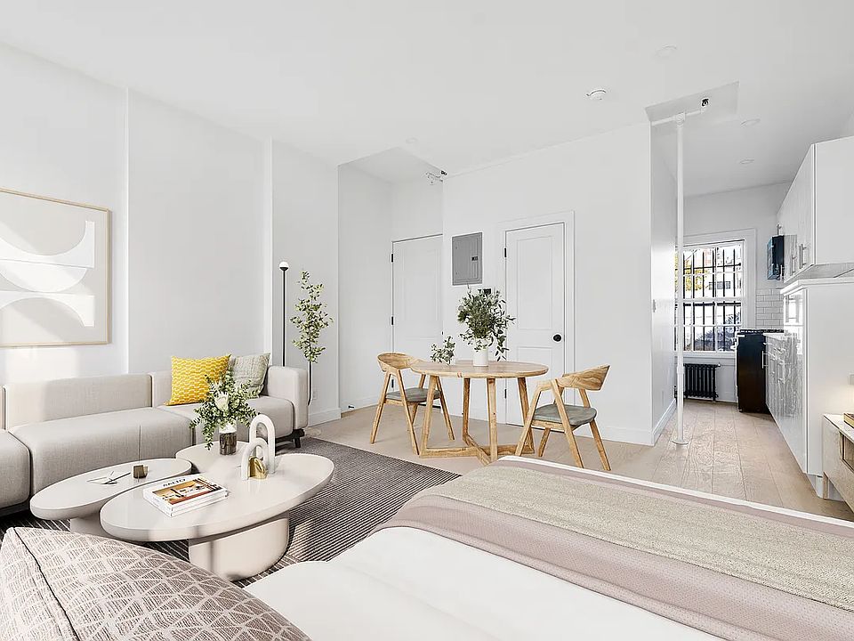 2nd image of 226 W 79th St #Penthouse