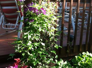 305 Wedgewood Cir, Bloomingdale, IL 60108