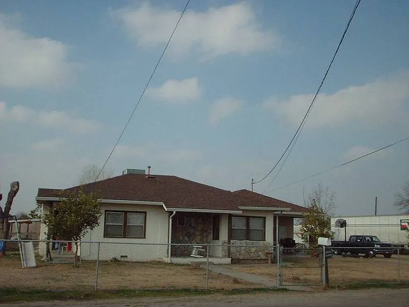 1101 S West Ave photo 1