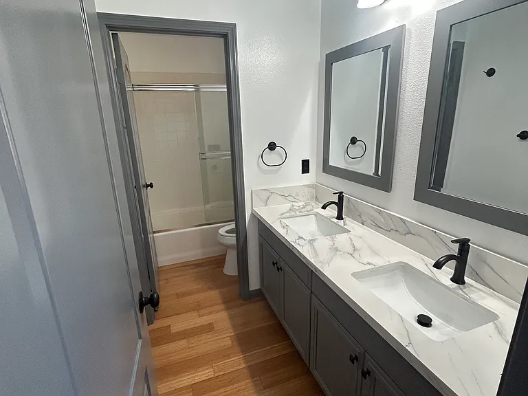 3630 W Medici Ln — Photo 16