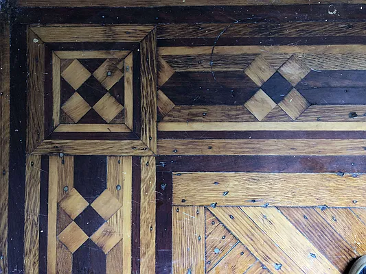 Rented by Compass | media 21