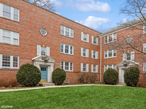 2715 Central St #1S, Evanston, IL 60201