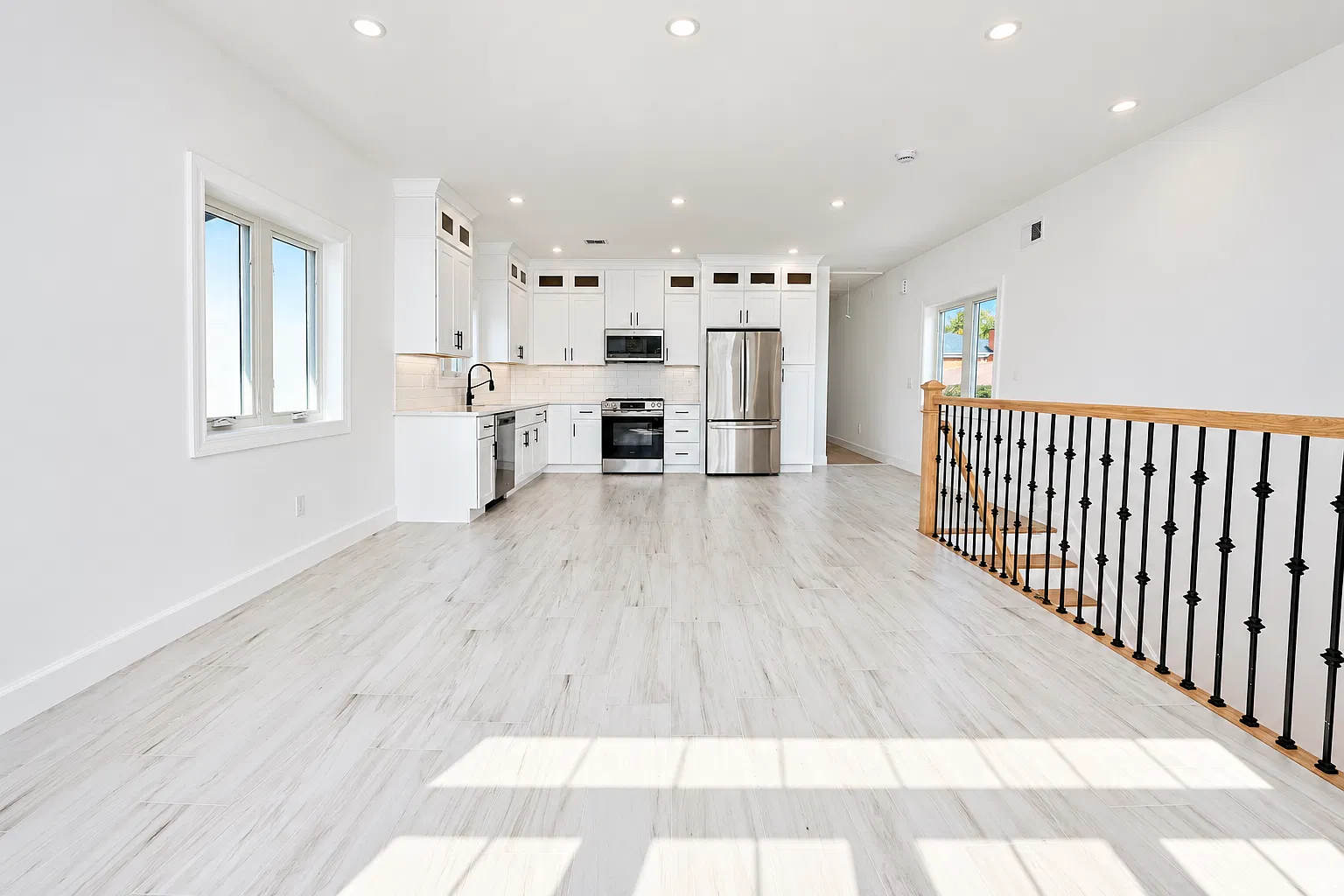 3 bed, 1116 sqft, $3,000 — Photo 2