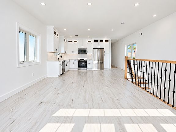 2nd image of 907 Rathbun Ave #2