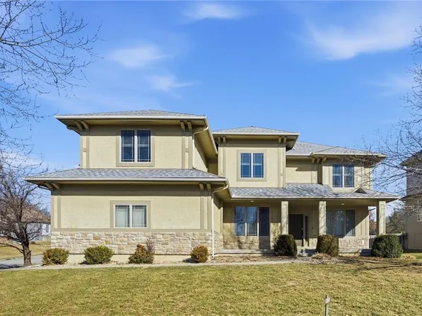 2300 NE Silver Spring Ln, Lees Summit, MO 64086